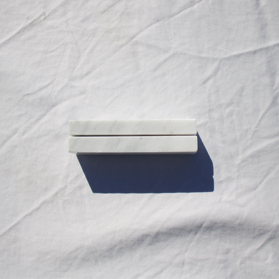 CARD OF THE DAY DISPLAY STAND - MARBLE