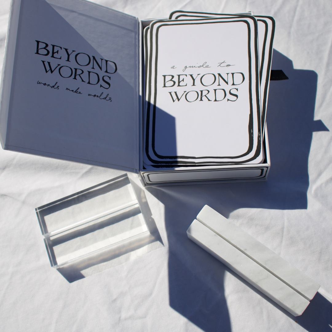 CARD OF THE DAY DISPLAY STAND - MARBLE